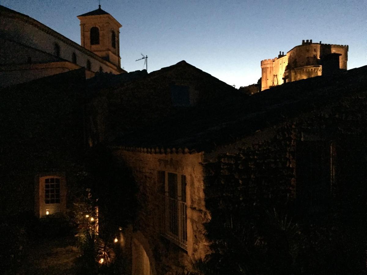 Bed and Breakfast Les Aiguières en Provence Suze-la-Rousse Esterno foto