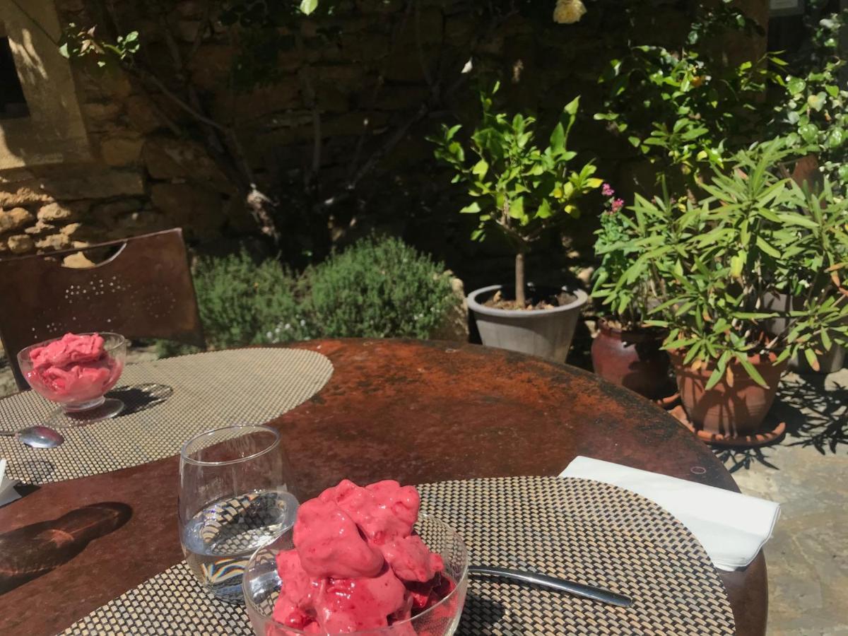 Bed and Breakfast Les Aiguières en Provence Suze-la-Rousse Esterno foto