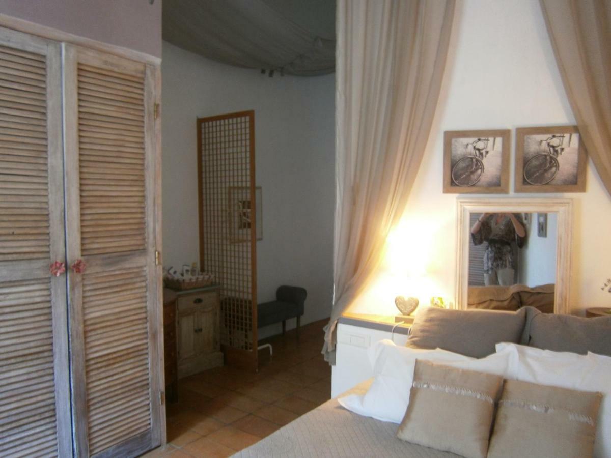 Bed and Breakfast Les Aiguières en Provence Suze-la-Rousse Esterno foto