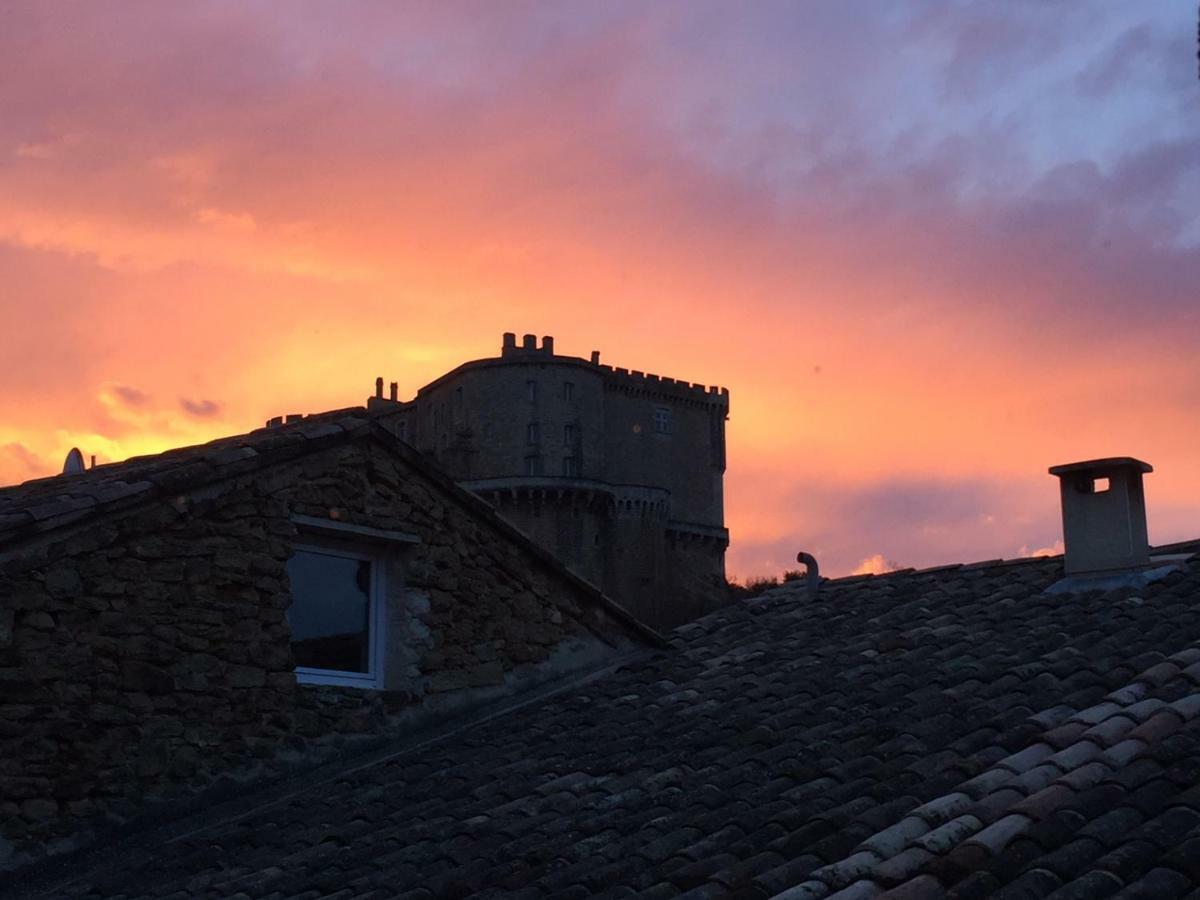 Bed and Breakfast Les Aiguières en Provence Suze-la-Rousse Esterno foto