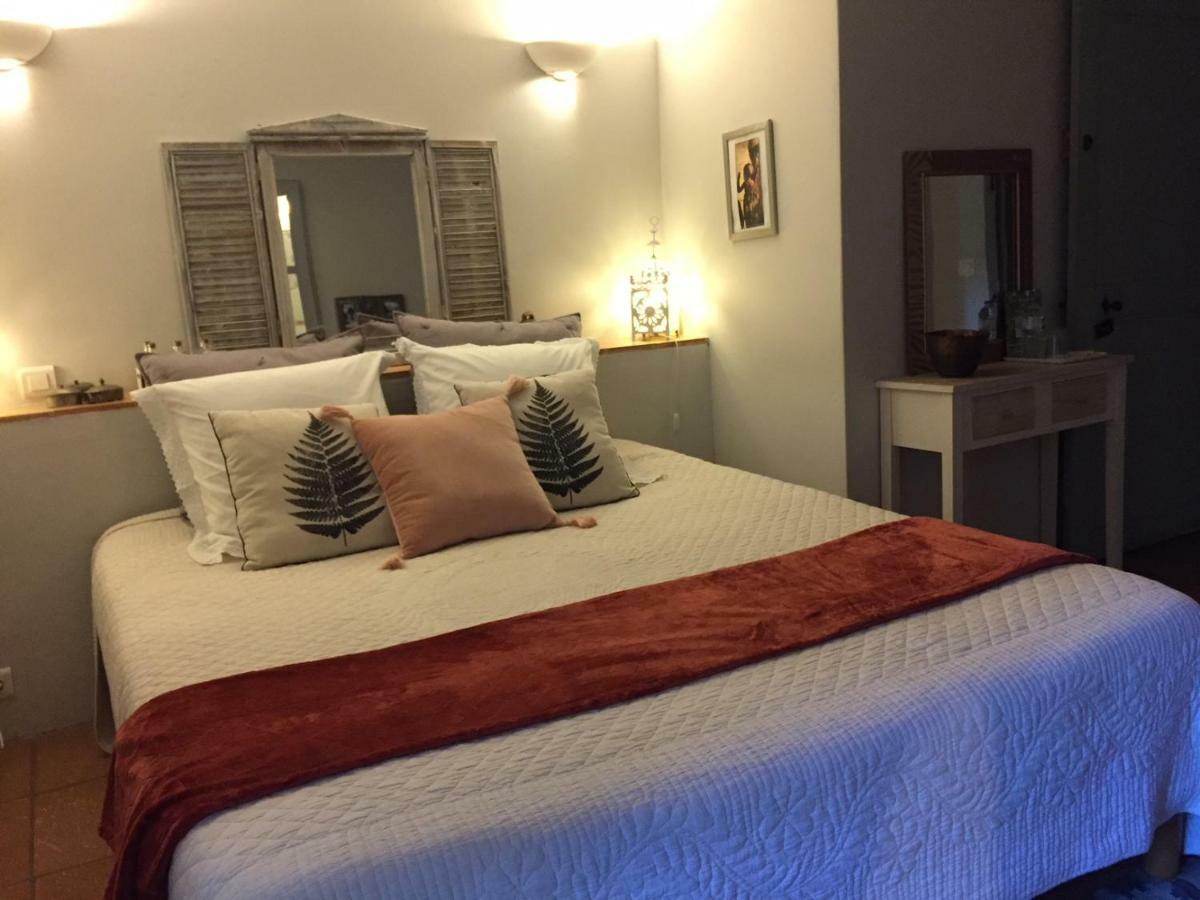 Bed and Breakfast Les Aiguières en Provence Suze-la-Rousse Esterno foto