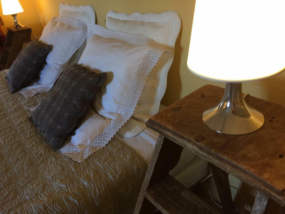 Bed and Breakfast Les Aiguières en Provence Suze-la-Rousse Esterno foto